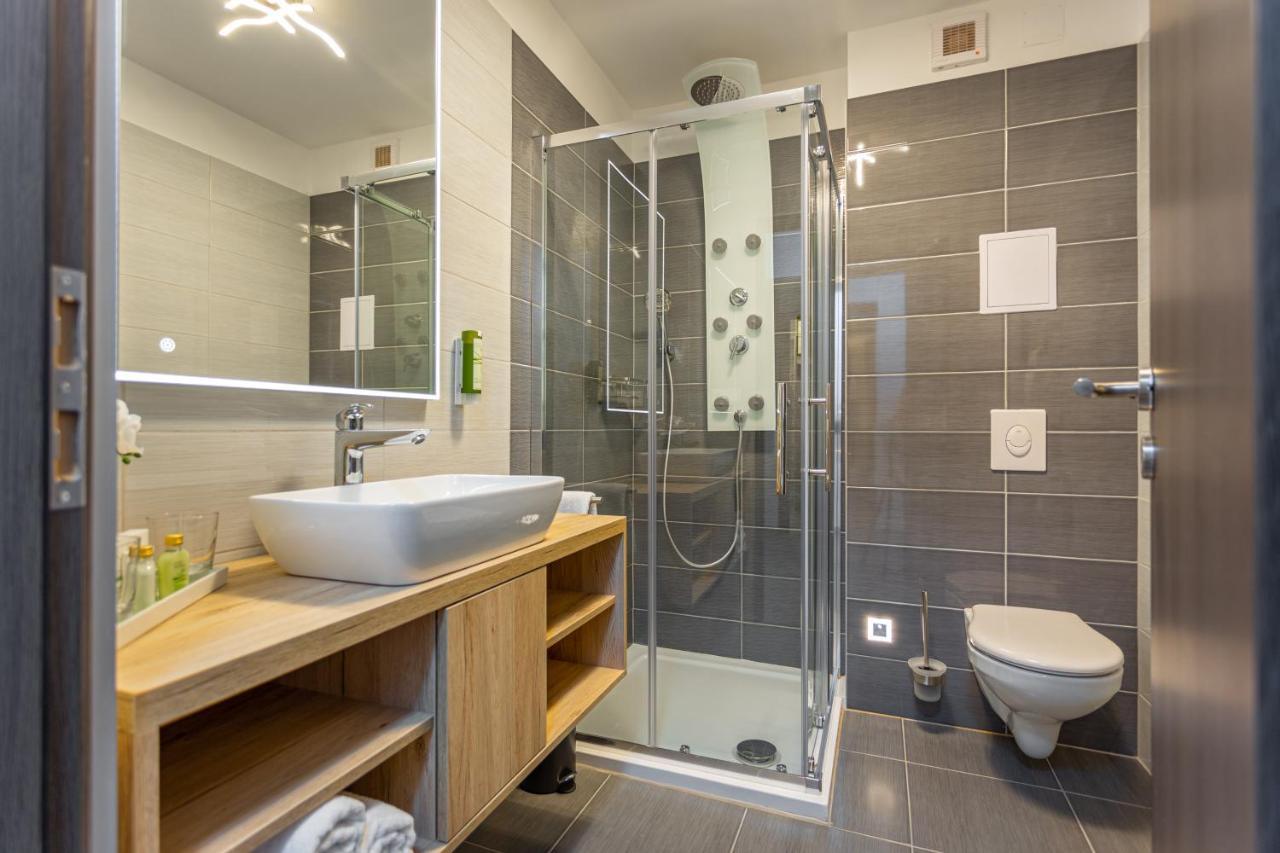 Viktoria Apartman Gyula Εξωτερικό φωτογραφία